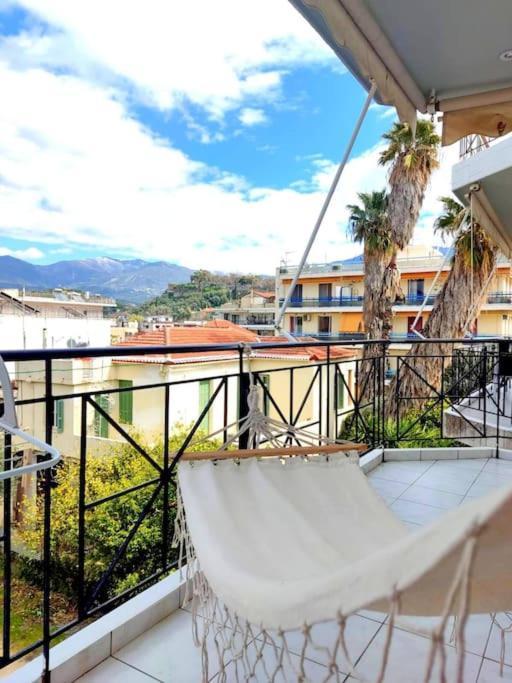 Kalamata Nestor Apartment-Near Historical Centre Exterior photo